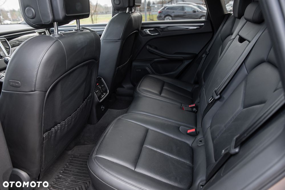 Porsche Macan - 11