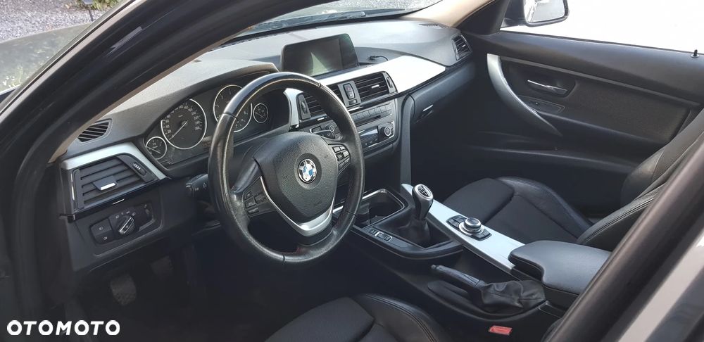 BMW Seria 3 318d Edition M Sport Shadow - 3