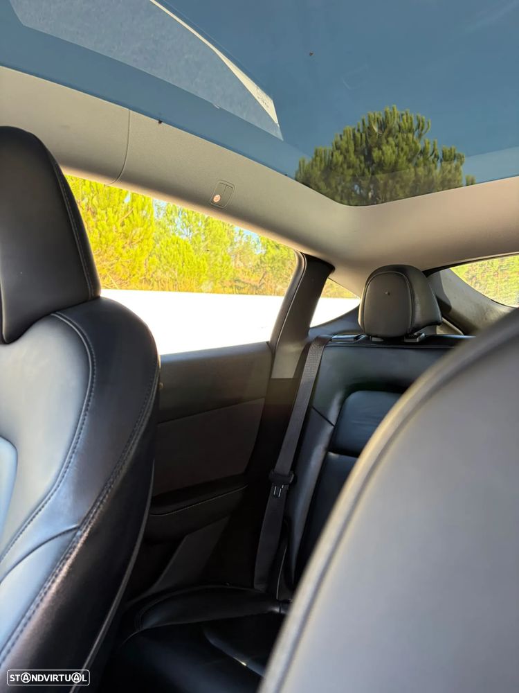 Tesla Model Y Standard - 15