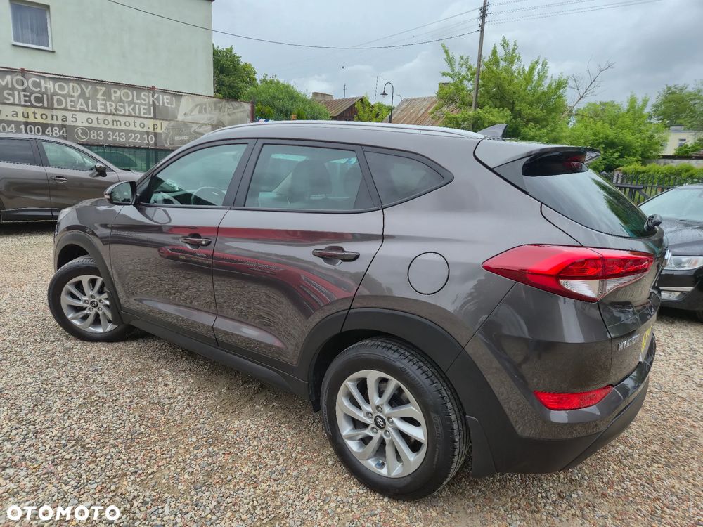 Hyundai Tucson 1.6 GDI BlueDrive Design 2WD - 11