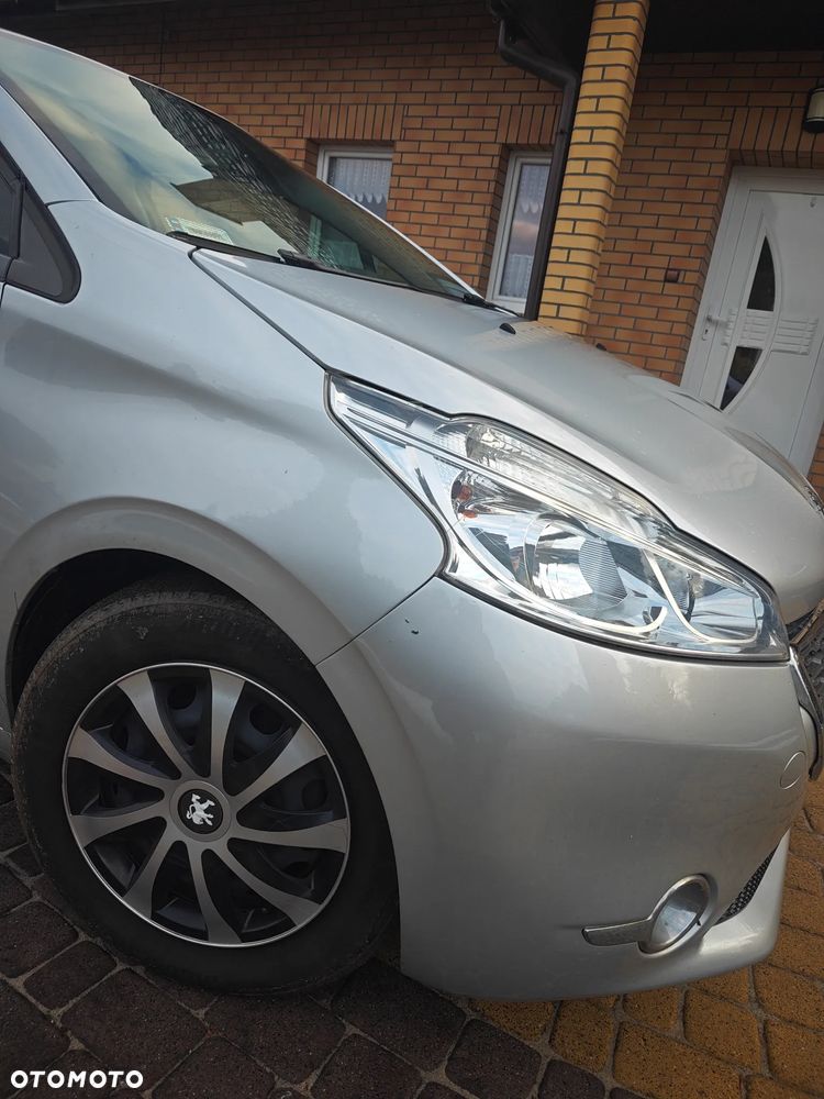 Peugeot 208 e-HDi 92 Stop&Start Allure - 10