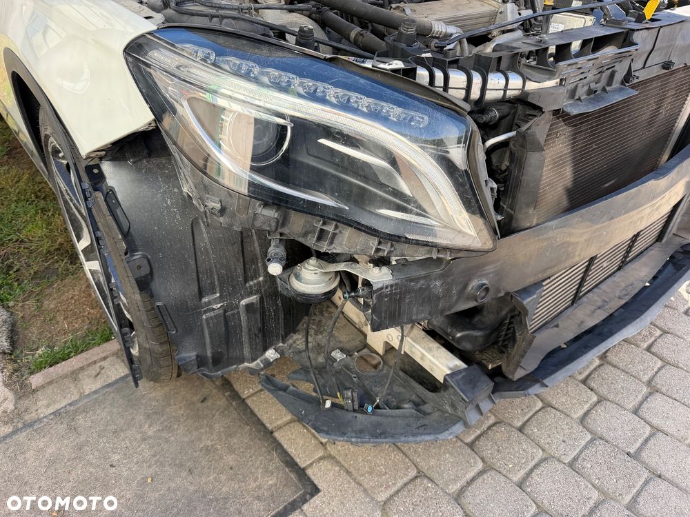 Mercedes-Benz GLA 220 CDI 7G-DCT AMG Line - 13