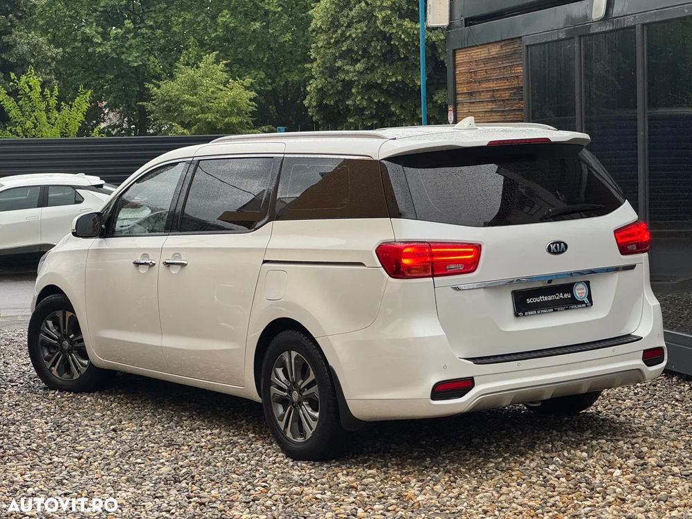 Kia Carnival - 5