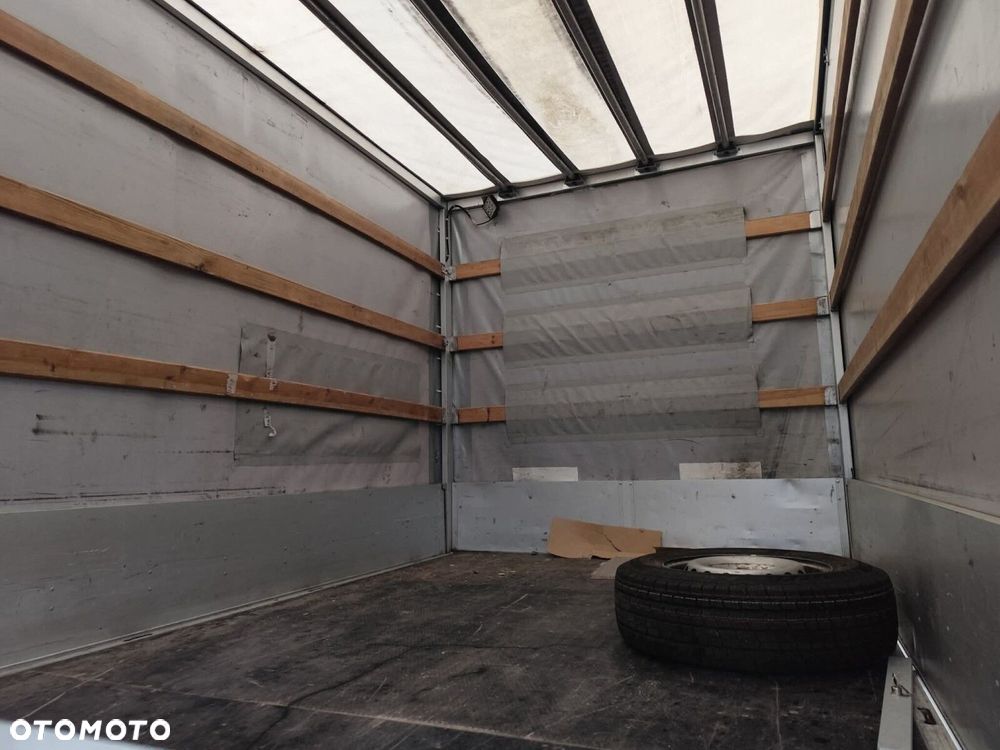 Volkswagen Crafter 35 Podwójna kabina - 28