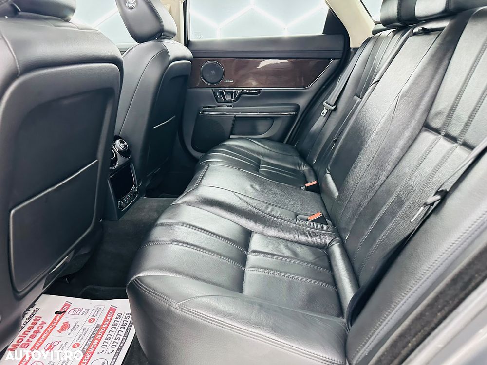 Jaguar XJ 30d Premium Luxury - 18