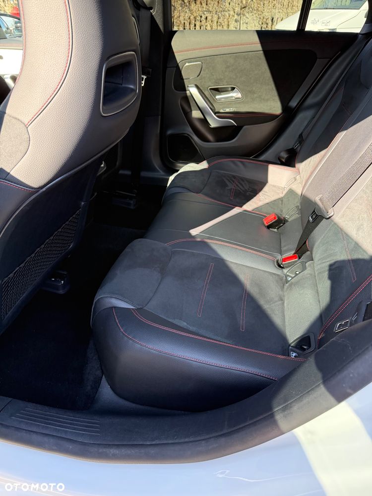 Mercedes-Benz CLA 200 AMG Line 7G-DCT - 8