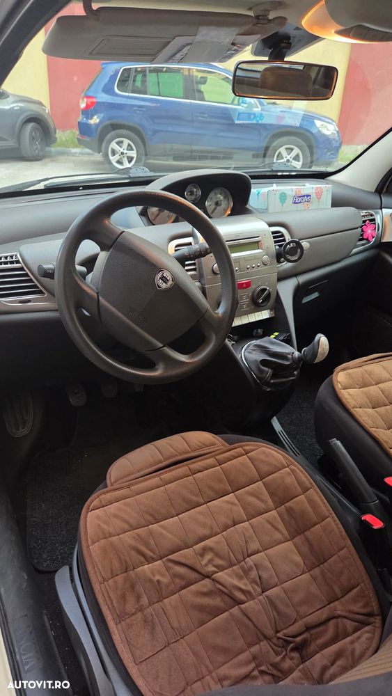 Lancia Ypsilon - 6
