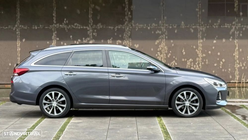 Hyundai i30 SW - 13