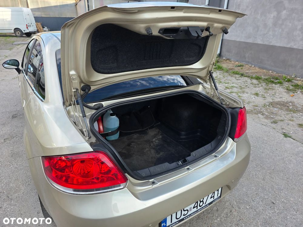 Fiat Linea 1.4 T-Jet 16V Active - 11