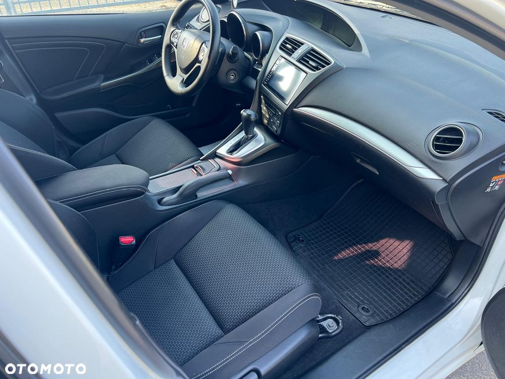 Honda Civic 1.8 Elegance (Honda Connect+) - 11