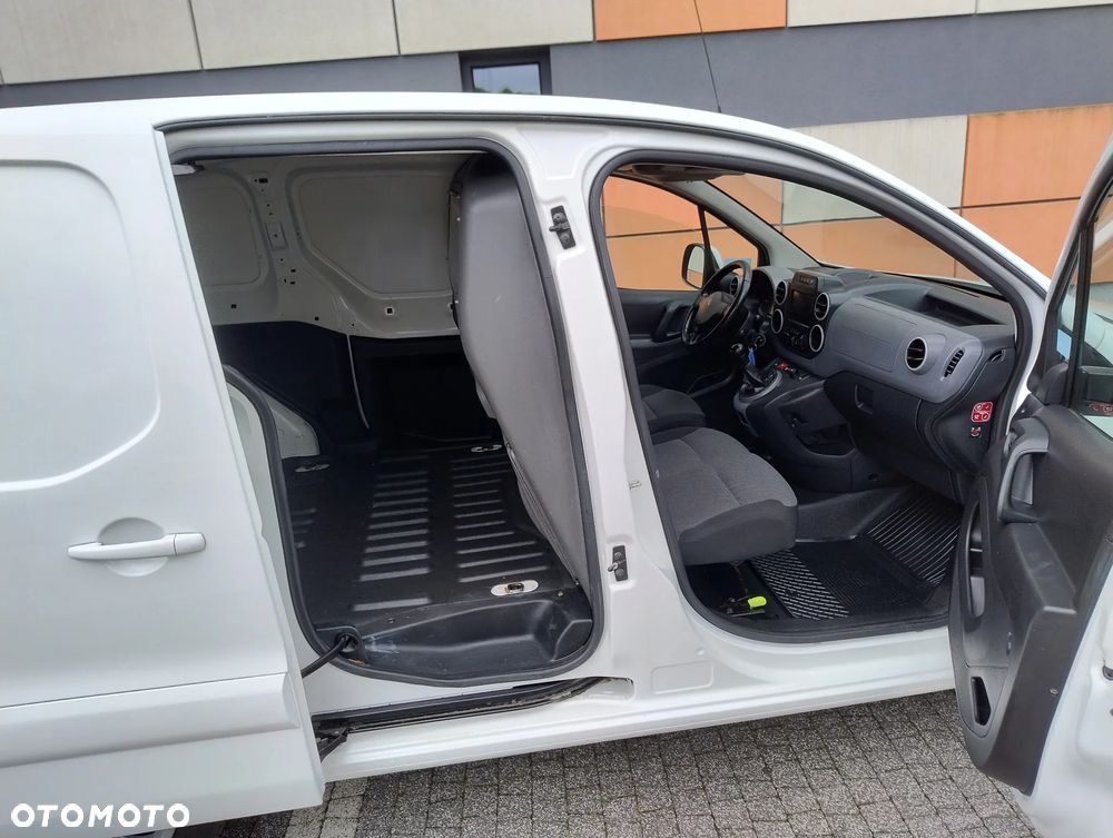 Peugeot PARTNER PO LIFT 1.6 HDI (90KM) 5-BIEGÓW KLIMA TEMPOMAT TABLET STAN IDEALNY FULL OPCJA BEZWYPADKOWY SERWIS KM NIE MA RDZY ! ! ! - 24