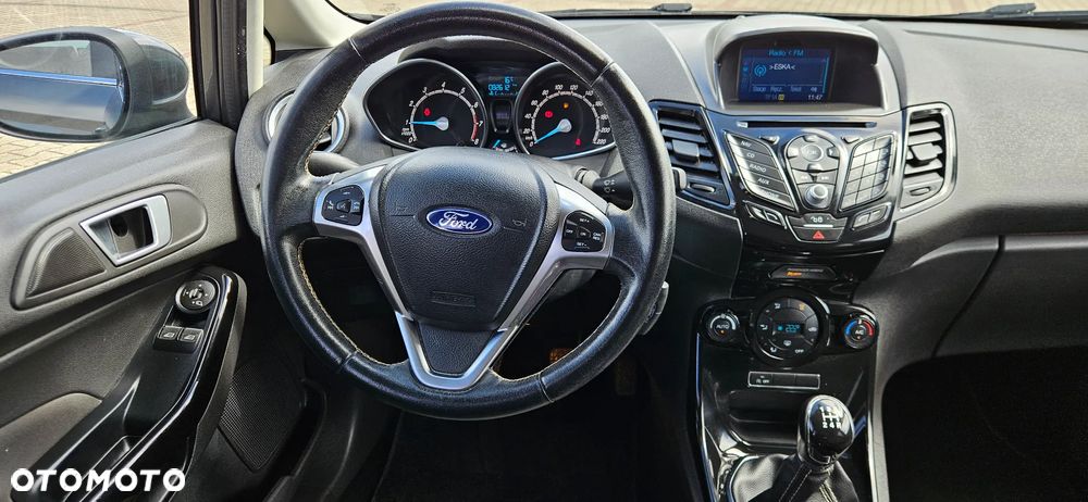 Ford Fiesta 1.0 EcoBoost S&S TITANIUM - 17