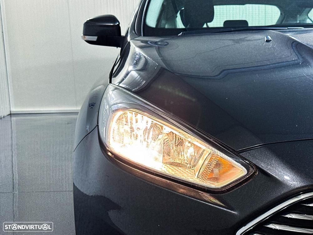 Ford Focus 1.6 TDCi Titanium — fotografia 14