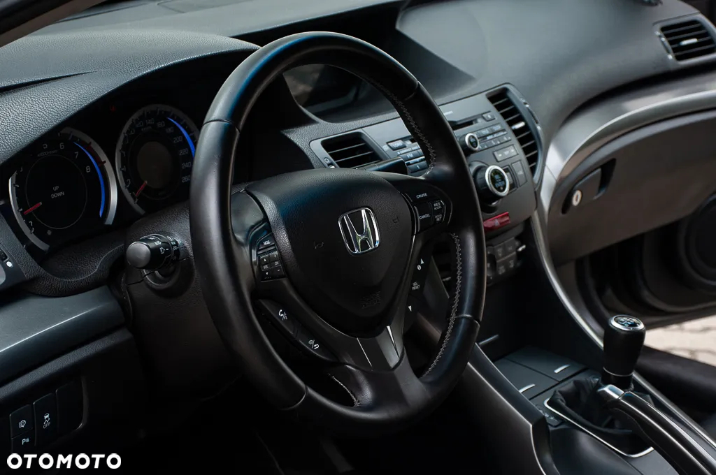 Honda Accord 2.0 Executive - 23