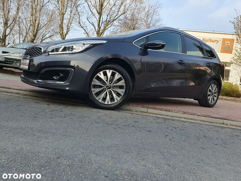 Kia Ceed 1.6 GDI Spirit - 38