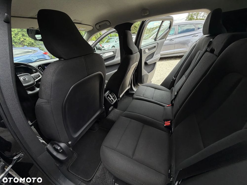 Volvo XC 40 D3 Momentum Pro - 21