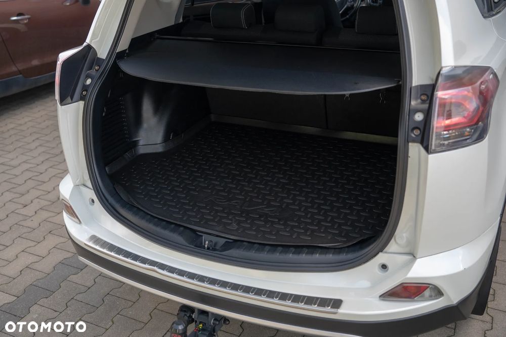 Toyota RAV4 2.0 D-4D Active 4x2 - 13