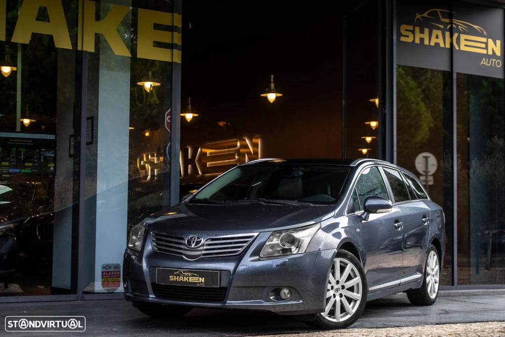Toyota Avensis SW 2.2 D-CAT Premium - 1