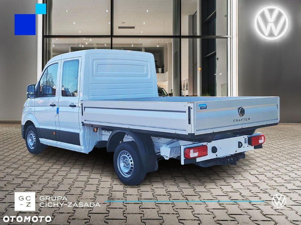 Volkswagen Crafter 35 Skrzyniowy z podwójną kabiną silnik: 2,0 l EU6 SCR 140 KM / skrzynia biegów: Przedni napęd manualna 6-biegowa rozstaw osi: 3640 mm - 3