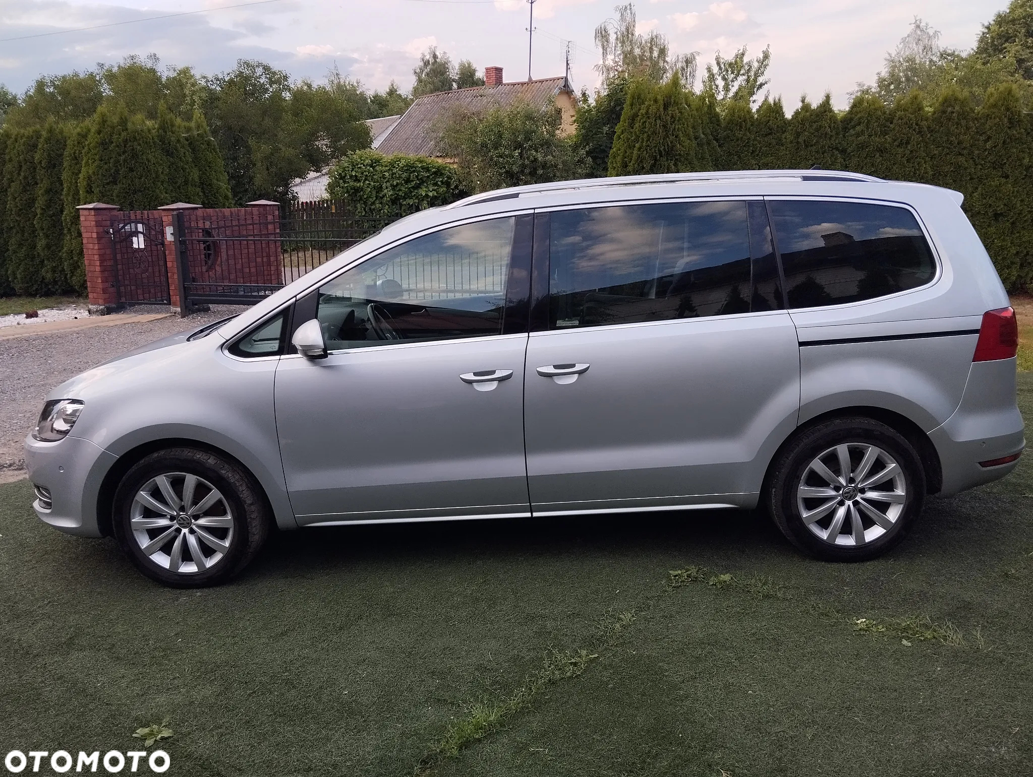 Volkswagen Sharan 2.0 TDI Highline - 3