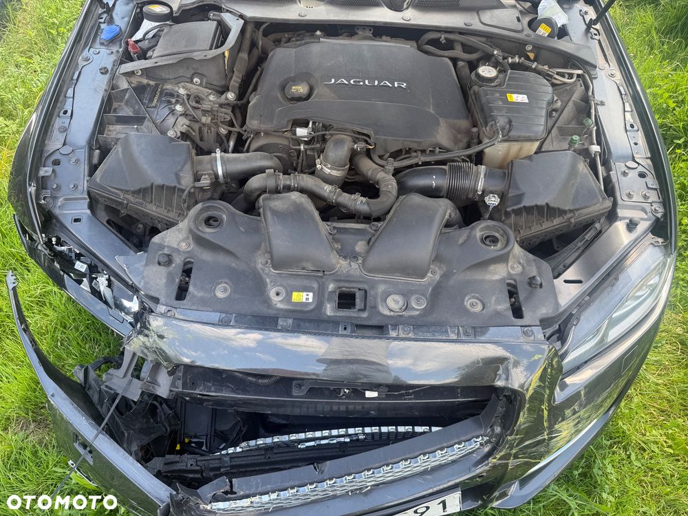 Jaguar XJ 3.0 D V6 Premium Luxury - 9