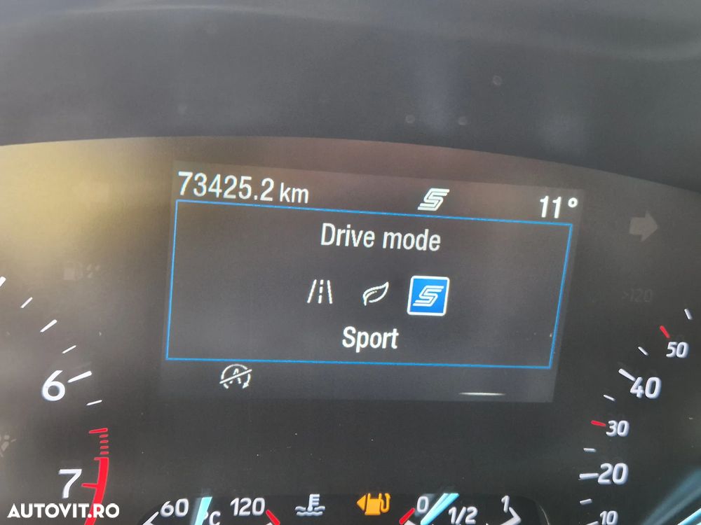 Ford Focus 1.0 EcoBoost Titanium - 9