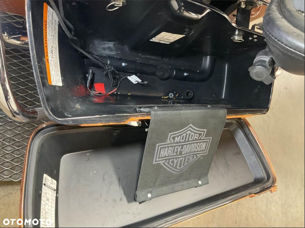 Harley-Davidson Touring Electra Glide - 24