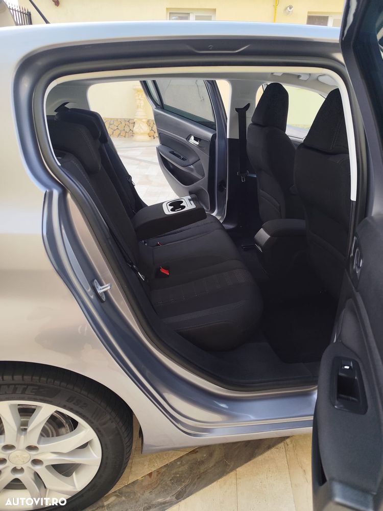 Peugeot 308 - 10