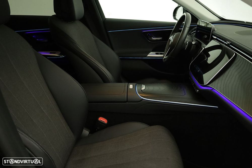 Mercedes-Benz E 300 Standard - 23