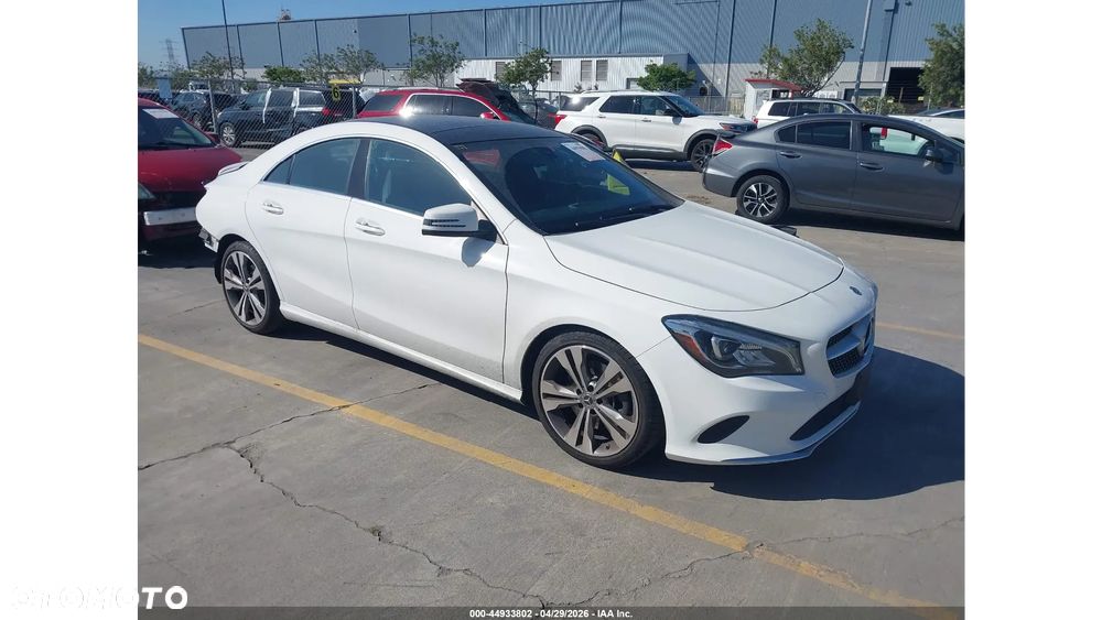 Mercedes-Benz CLA 250 7G-DCT AMG Line - 1