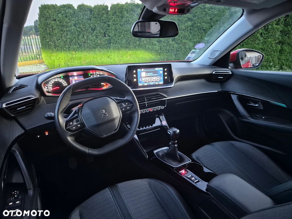 Peugeot 2008 1.2 PureTech Active Pack S&S - 39