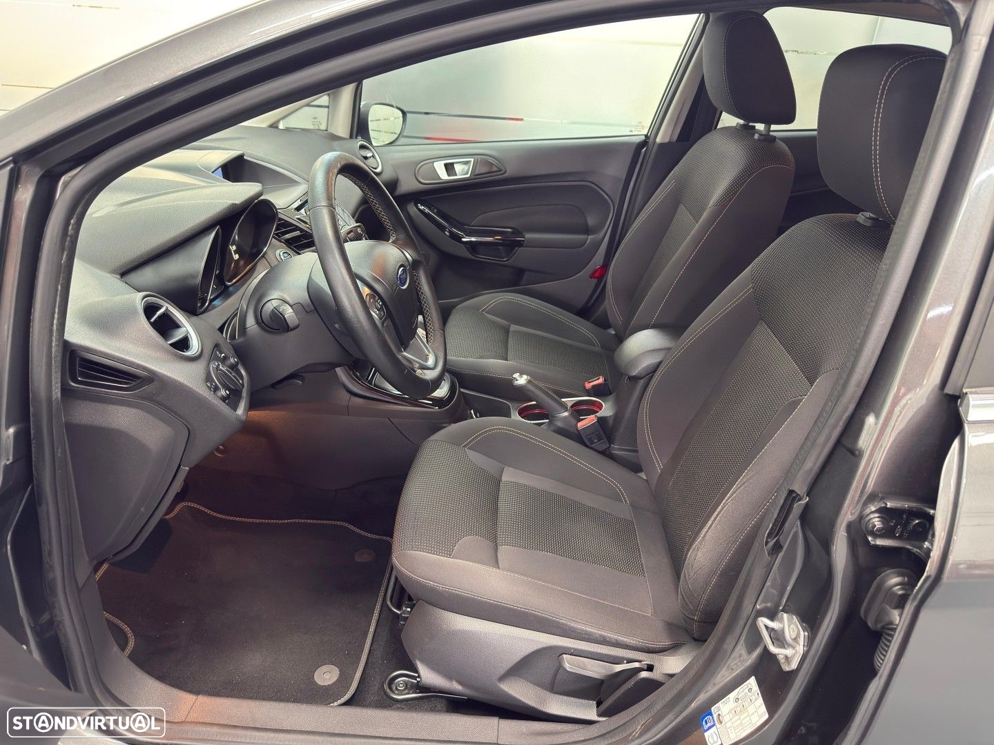 Ford Fiesta 1.0 T EcoBoost Titanium PowerShift - 10