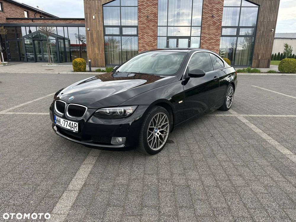 BMW Seria 3 325i - 1
