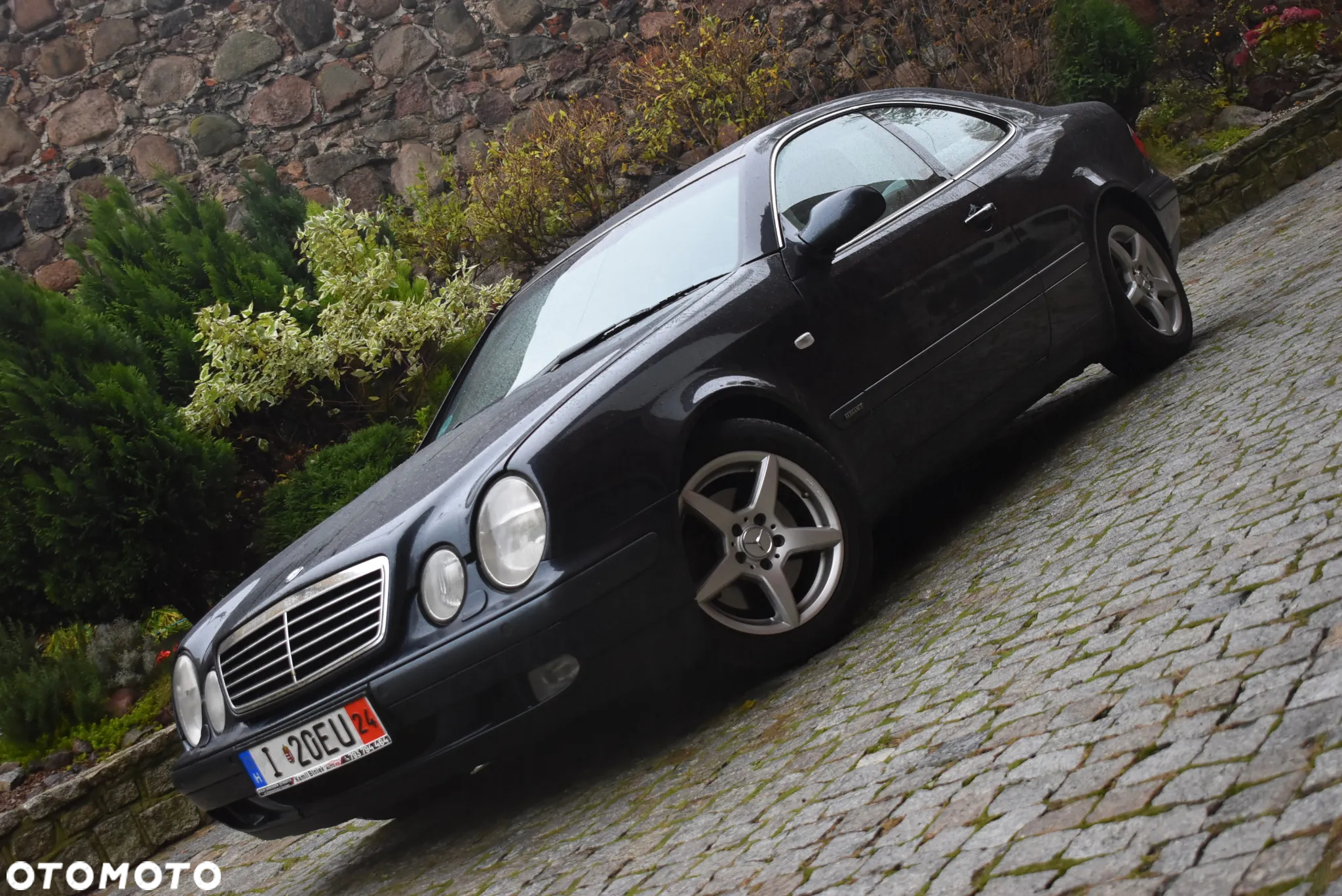 Mercedes-Benz CLK 320 - 25
