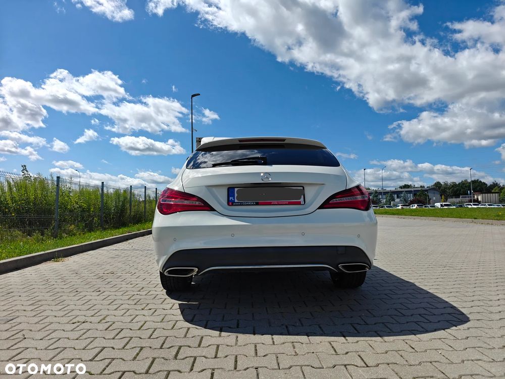 Mercedes-Benz CLA 180 7G-DCT UrbanStyle Edition - 30