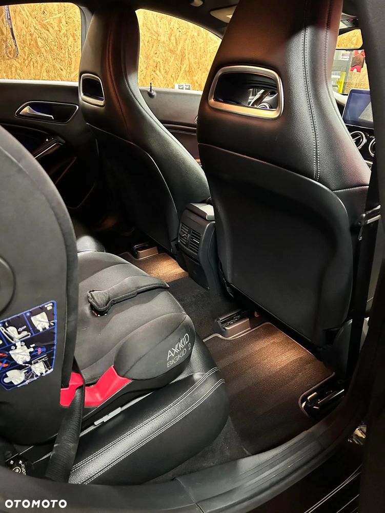 Mercedes-Benz CLA - 11