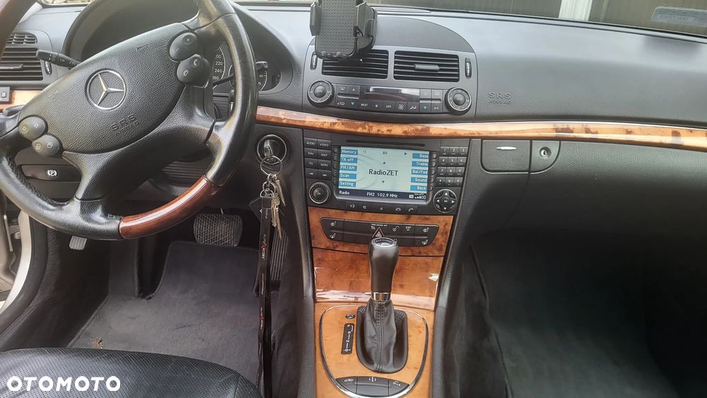Mercedes-Benz Klasa E 280 4-Matic Classic - 13