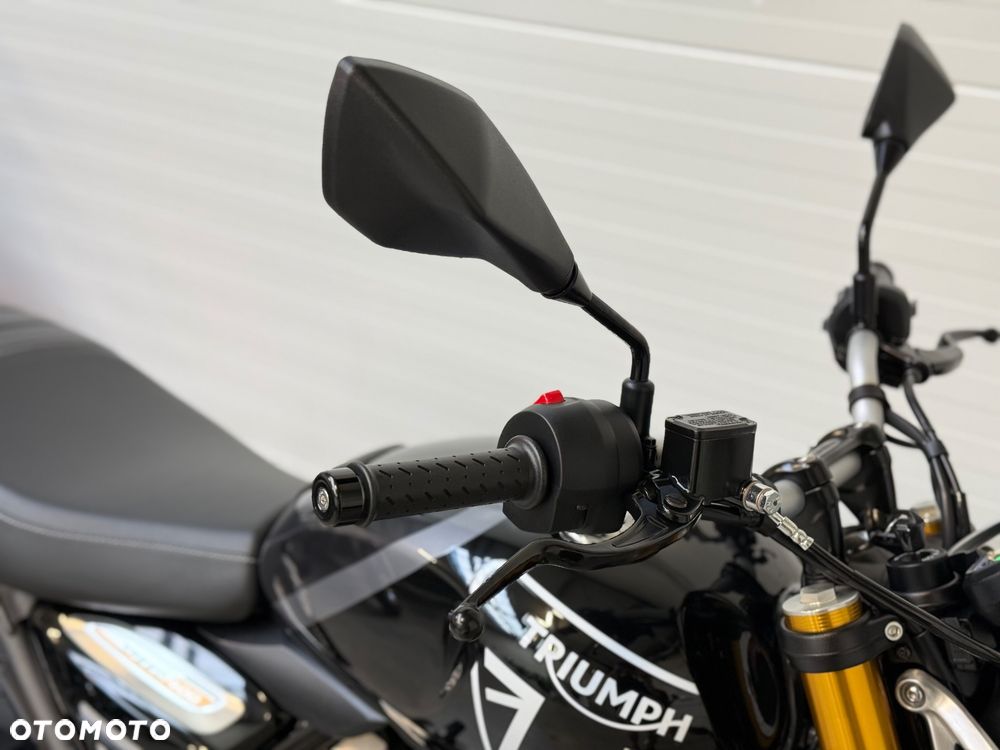 Triumph Inny - 12