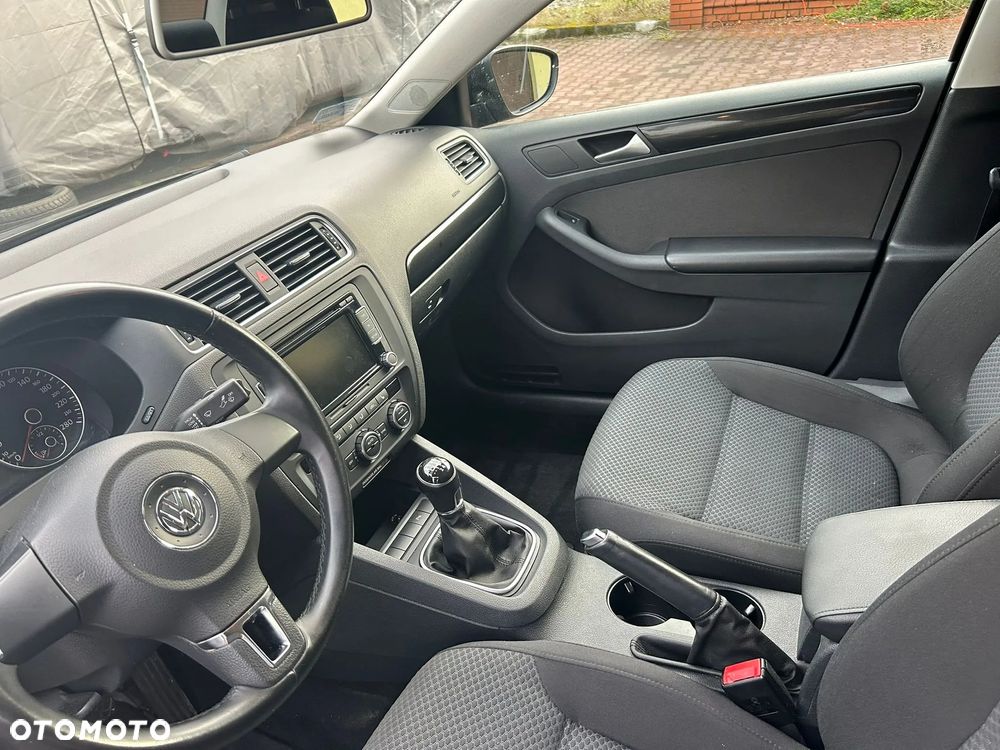 Volkswagen Jetta 1.4 TSI Comfortline - 14