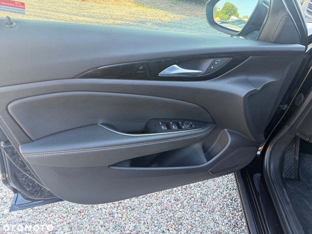 Opel Insignia 1.6 CDTI Innovation - 11