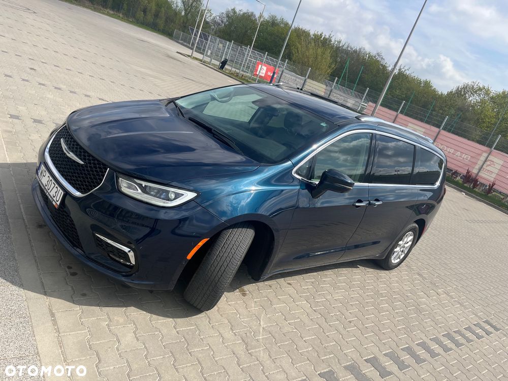 Chrysler Pacifica - 1