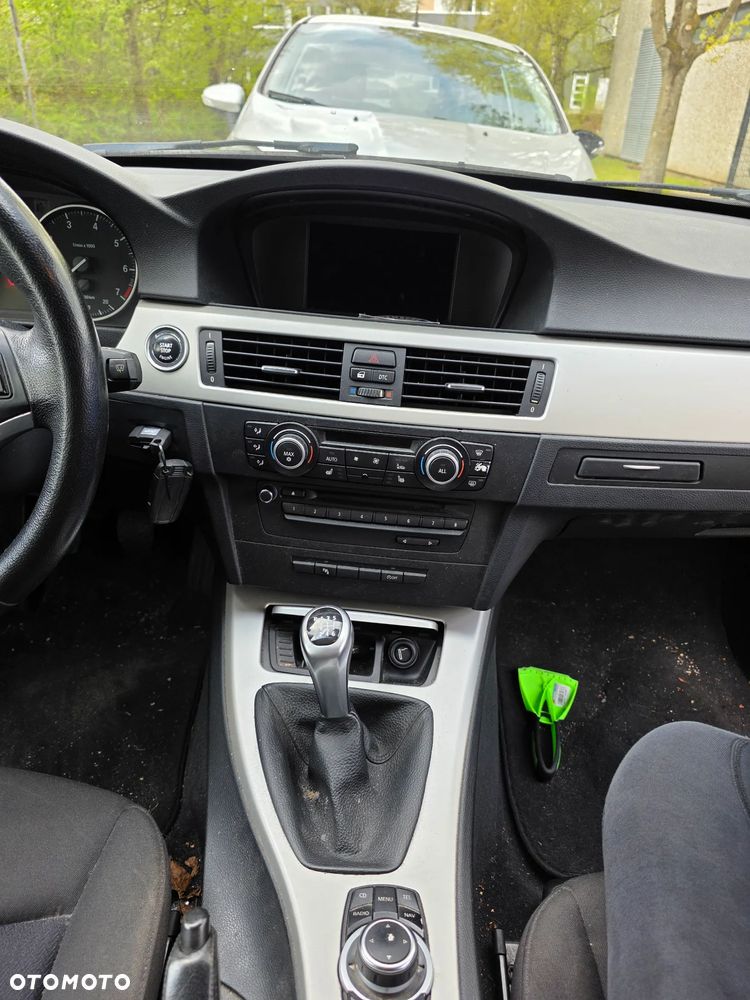 BMW Seria 3 318i Edition Exclusive - 12