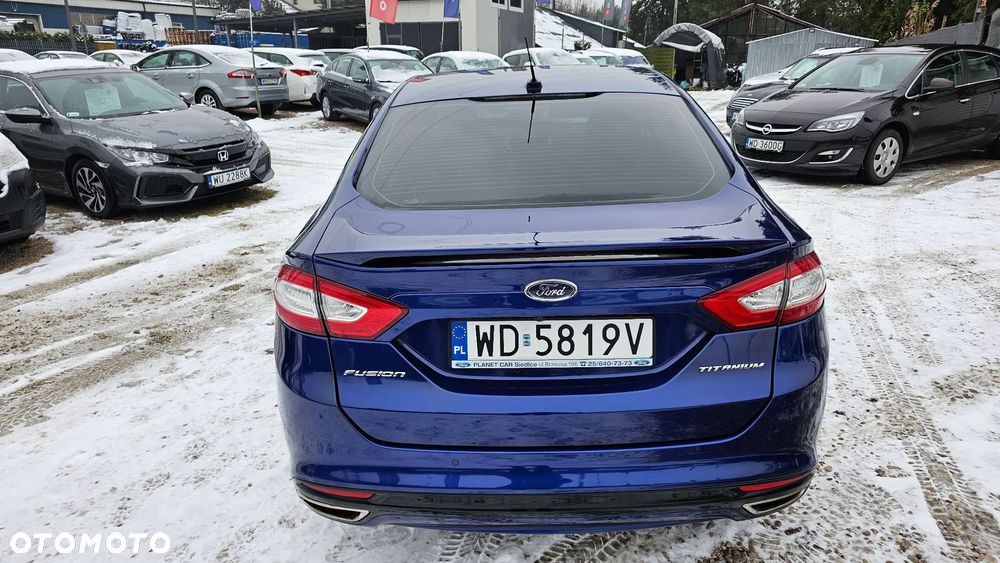 Ford Fusion 2.0 EcoBoost Titanium - 27