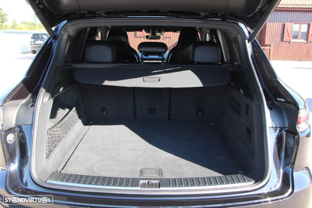 Porsche Cayenne S - 44