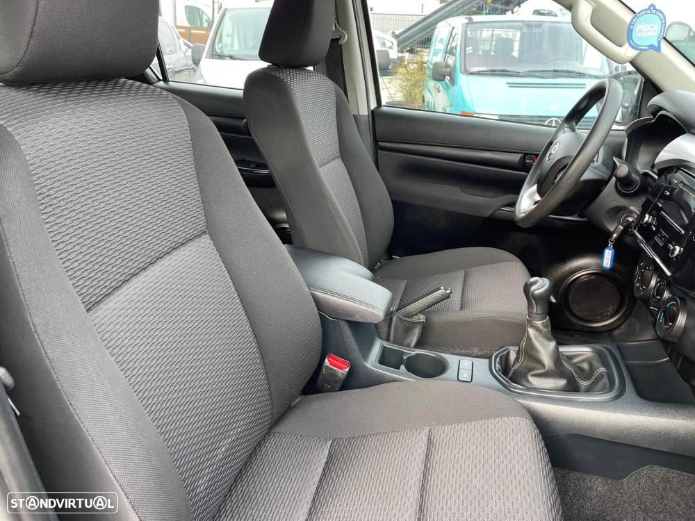 Toyota Hilux HILUX 2.4D 4WD (150CV) - 16