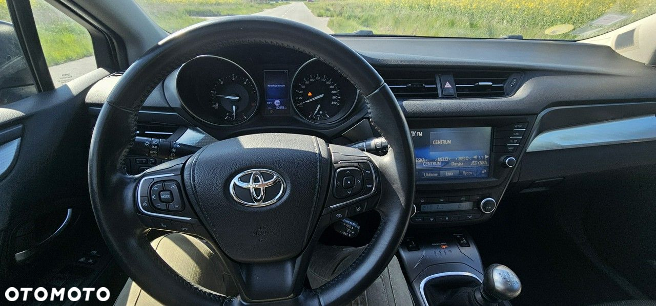 Toyota Avensis - 37