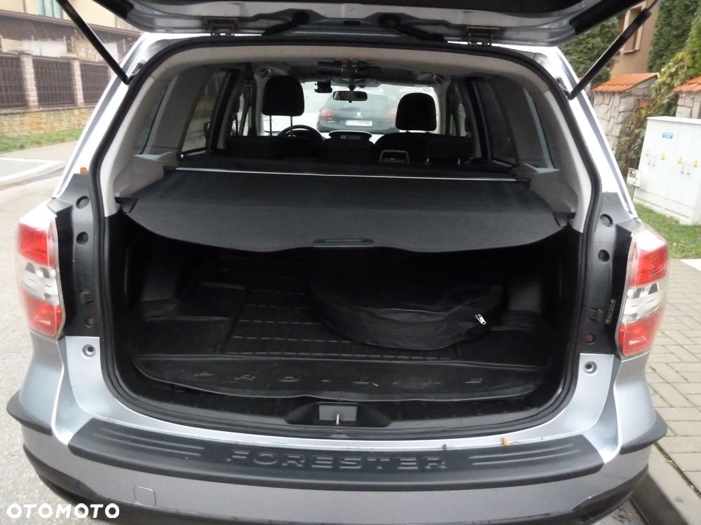 Subaru Forester 2.0i Exclusive - 10