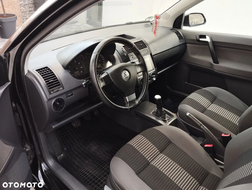 Volkswagen Polo - 12