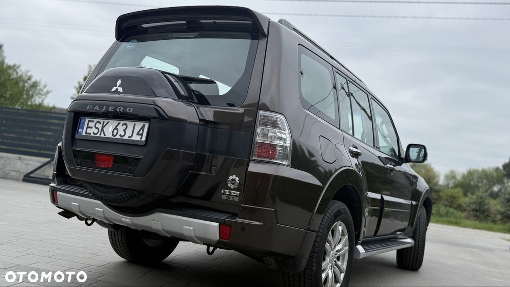 Mitsubishi Pajero - 3