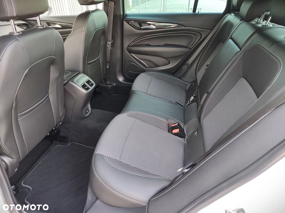 Opel Insignia 1.5 T Innovation S&S - 20